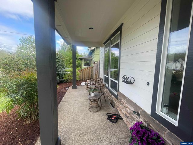 4420 SW Country Club Dr, Corvallis, OR 97333