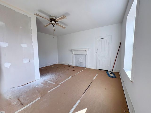 709 Crescent Avenue, Spartanburg, SC 29306