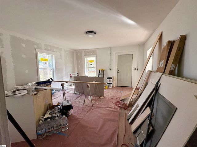 709 Crescent Avenue, Spartanburg, SC 29306