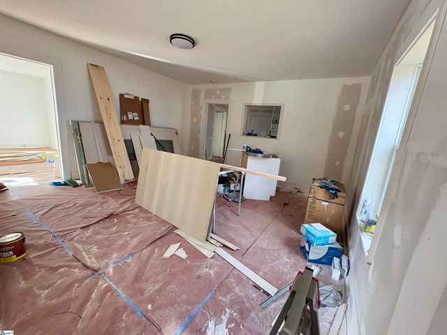 709 Crescent Avenue, Spartanburg, SC 29306