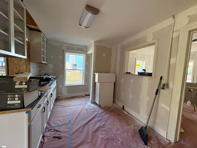 709 Crescent Avenue, Spartanburg, SC 29306