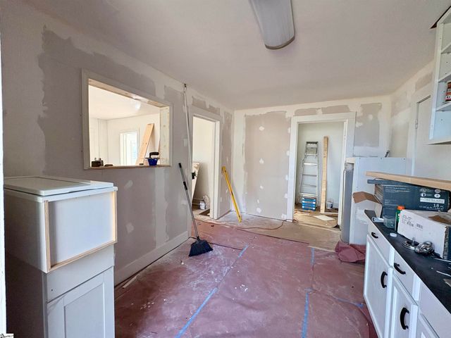 709 Crescent Avenue, Spartanburg, SC 29306