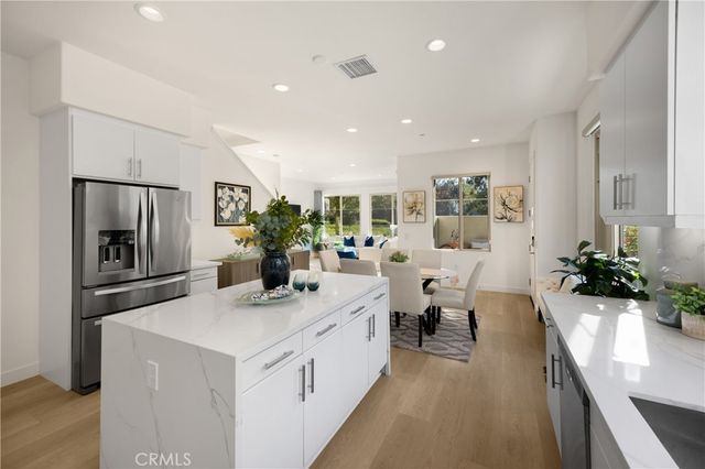 269 Magnet, Irvine, CA 92618