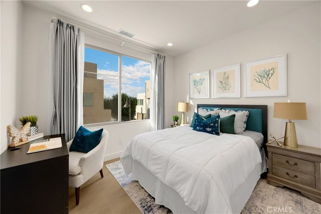 269 Magnet, Irvine, CA 92618
