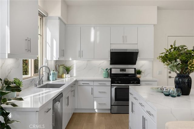 269 Magnet, Irvine, CA 92618