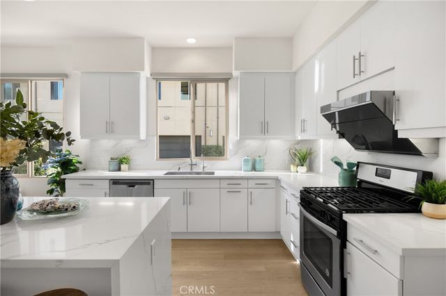 269 Magnet, Irvine, CA 92618