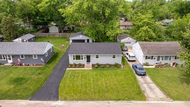 512 N Westlawn Avenue, Aurora, IL 60506