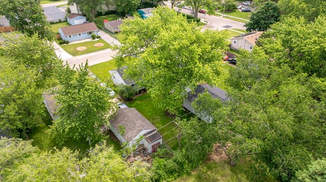 512 N Westlawn Avenue, Aurora, IL 60506