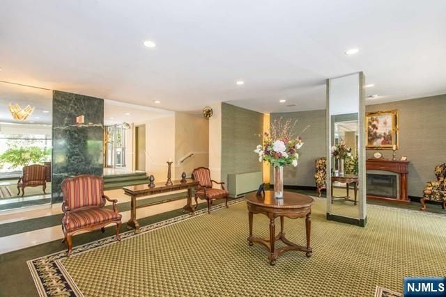 301 Beech OF7, Hackensack, NJ 07601