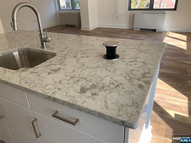 301 Beech OF7, Hackensack, NJ 07601