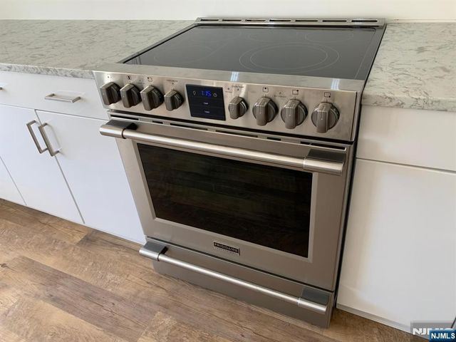 301 Beech OF7, Hackensack, NJ 07601