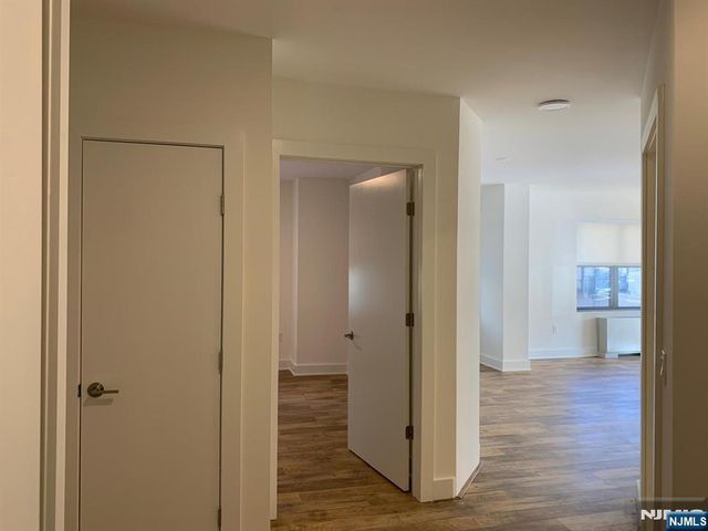 301 Beech OF7, Hackensack, NJ 07601