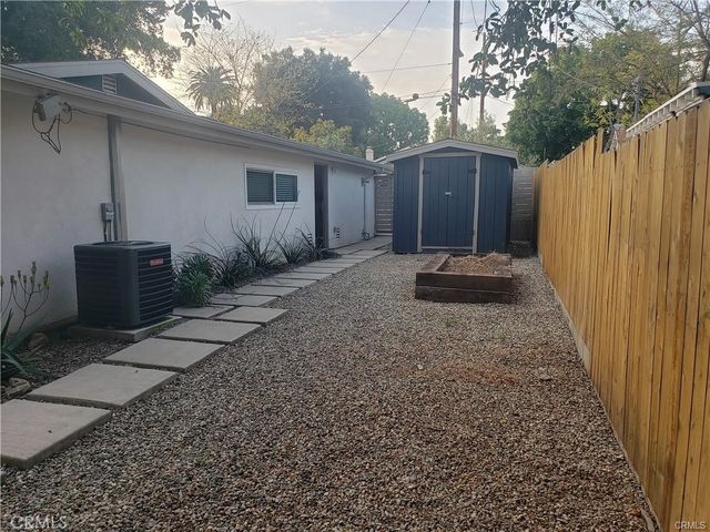 124 CEDAR Street, Pasadena, CA 91103