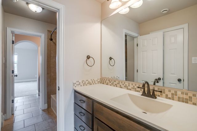 1216 Yosemite Way, Burleson, TX 76028