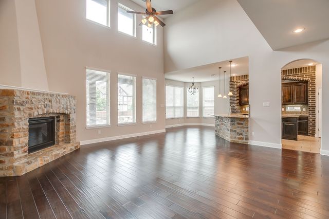 1216 Yosemite Way, Burleson, TX 76028