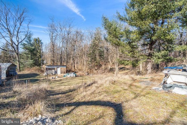 5664 CHARLES TOWN RD, Kearneysville, WV 25430