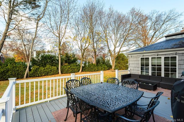 47 Whistler Road, Manhasset, NY 11030