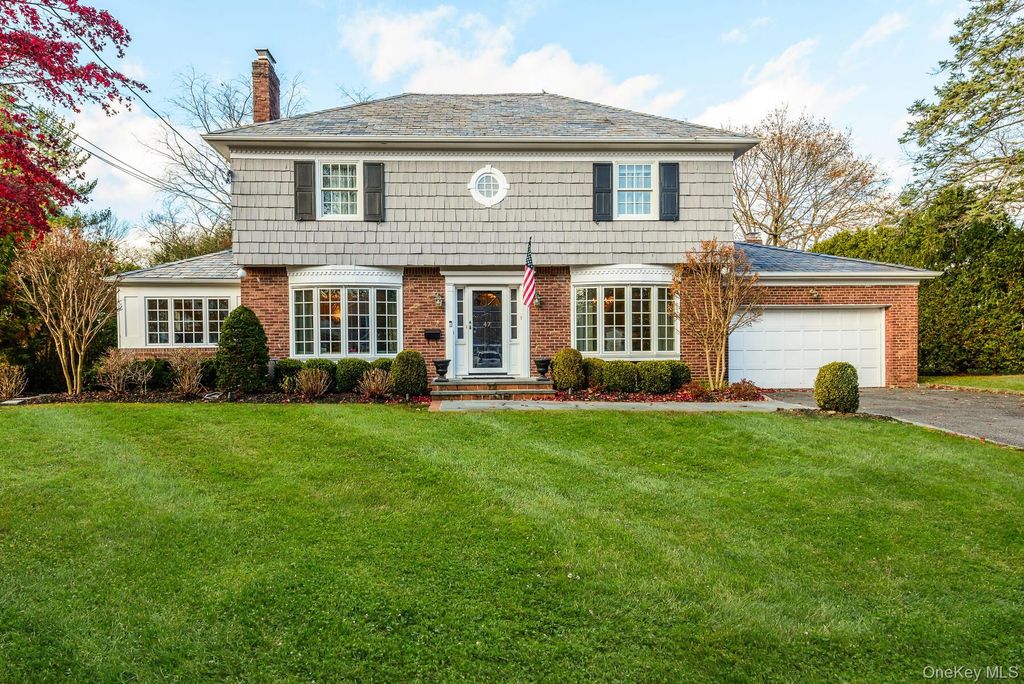47 Whistler Road, Manhasset, NY 11030