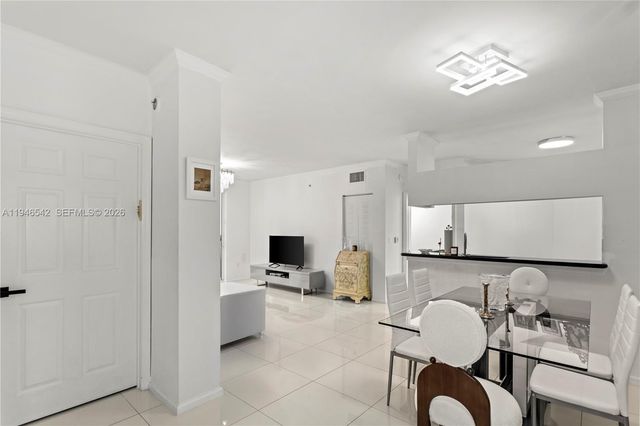 17150 N Bay Rd 2320, Sunny Isles Beach, FL 33160