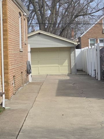 14529 S Emerald Avenue, Riverdale, IL 60827