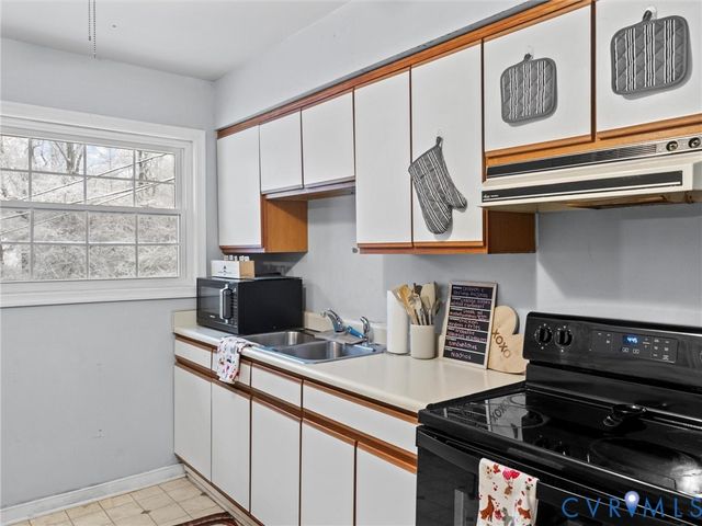 3025 Glenan Dr, Richmond, VA 23234