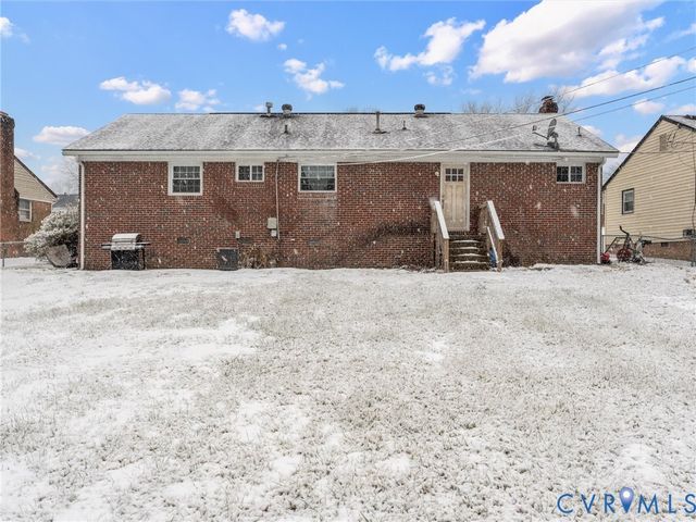 3025 Glenan Dr, Richmond, VA 23234