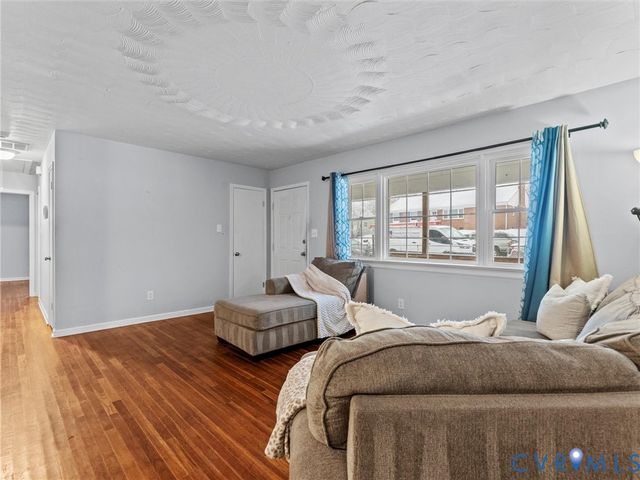 3025 Glenan Dr, Richmond, VA 23234