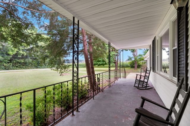 4237 Old Alto Hwy, Decherd, TN 37324