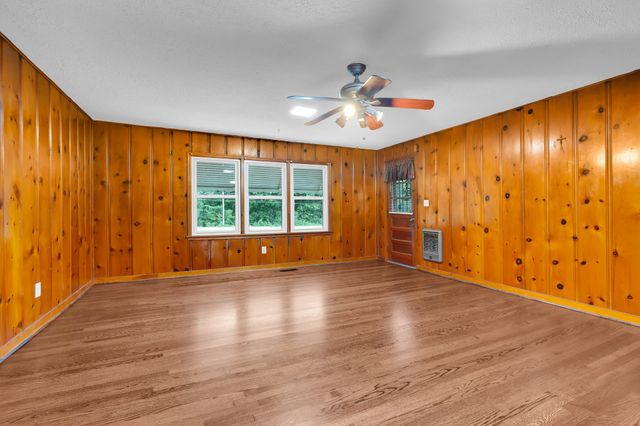 4237 Old Alto Hwy, Decherd, TN 37324