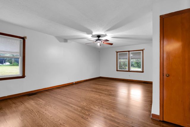 4237 Old Alto Hwy, Decherd, TN 37324