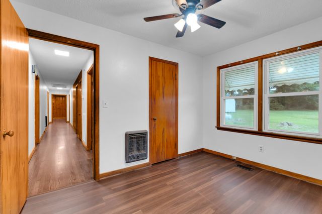 4237 Old Alto Hwy, Decherd, TN 37324