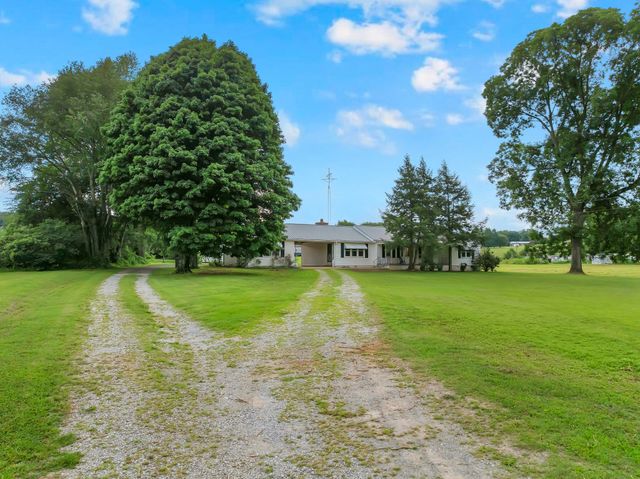 4237 Old Alto Hwy, Decherd, TN 37324