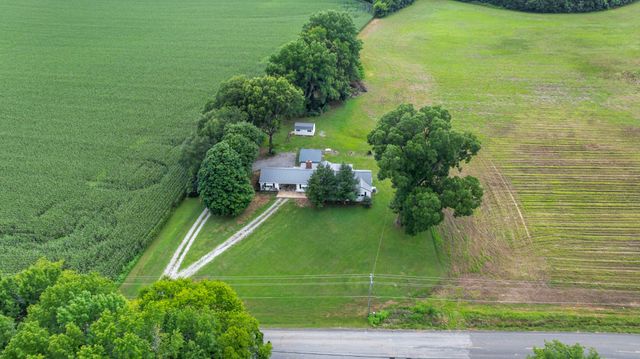 4237 Old Alto Hwy, Decherd, TN 37324