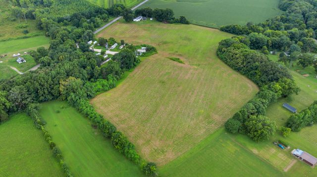 4237 Old Alto Hwy, Decherd, TN 37324