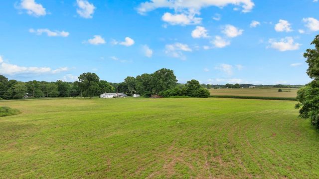 4237 Old Alto Hwy, Decherd, TN 37324
