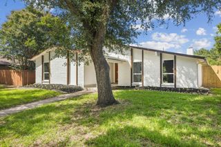 714 Pinehill Lane, Grand Prairie, TX 75052