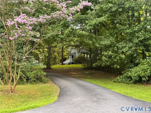 259 Echo Meadows Rd, Goochland, VA 23146