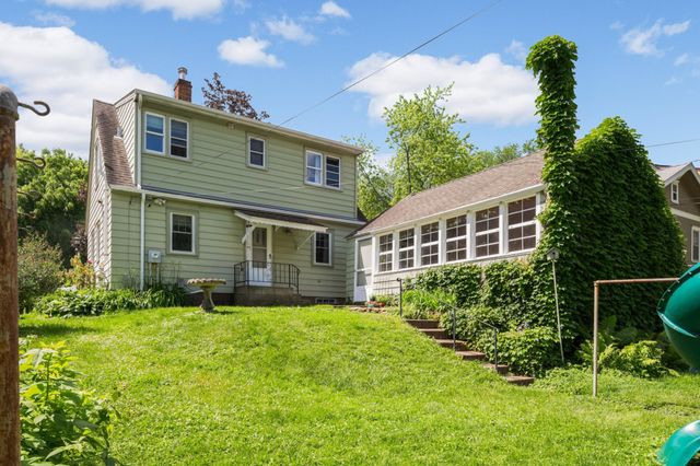 209 Robie Street W, Saint Paul, MN 55107