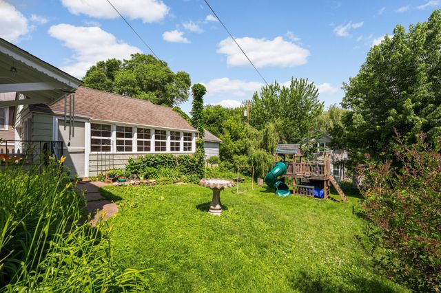209 Robie Street W, Saint Paul, MN 55107
