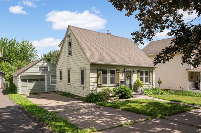 209 Robie Street W, Saint Paul, MN 55107