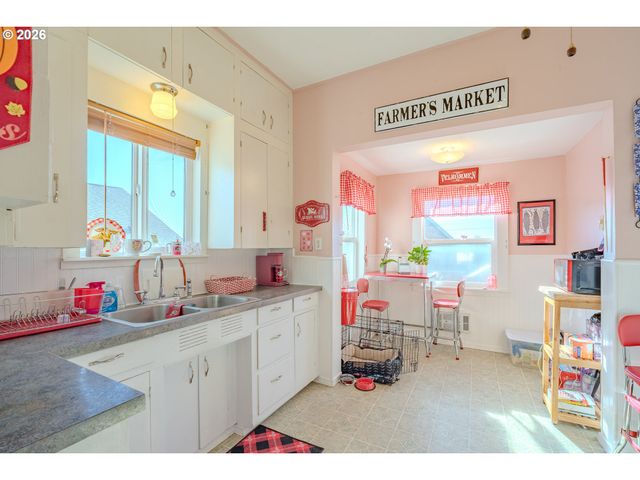 336 Nw 17TH Ave, Camas, WA 98607