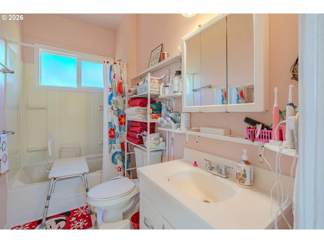 336 Nw 17TH Ave, Camas, WA 98607