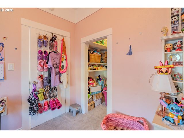 336 Nw 17TH Ave, Camas, WA 98607