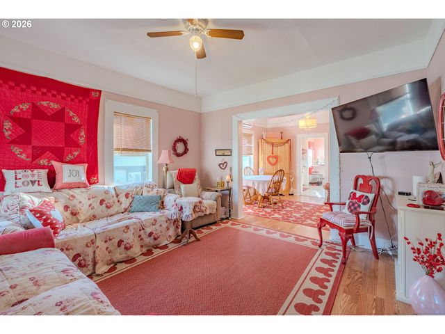 336 Nw 17TH Ave, Camas, WA 98607