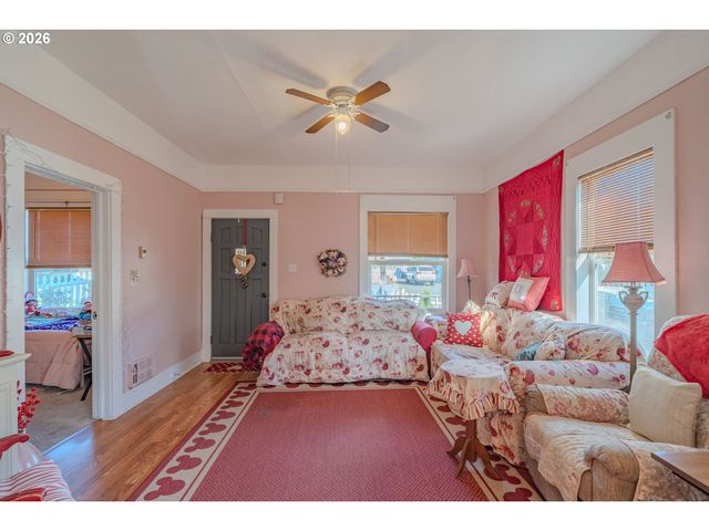 336 Nw 17TH Ave, Camas, WA 98607