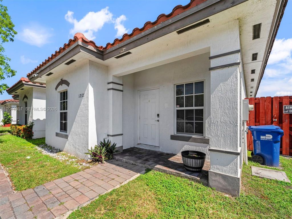12321 SW 214th Ter, Miami, FL 33177
