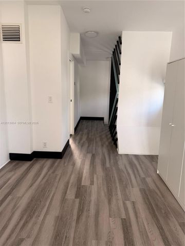 1040 NE 78th St Rd 1, Miami, FL 33138