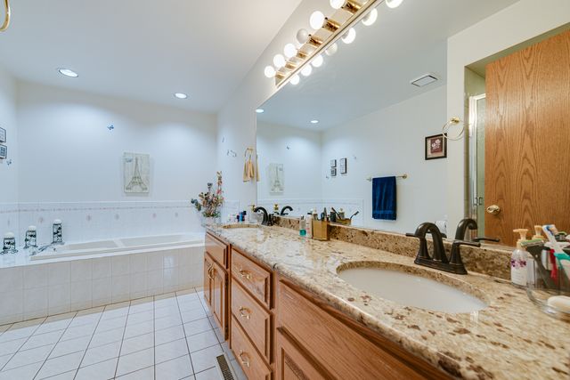 11733 Seagull Lane, Palos Heights, IL 60463