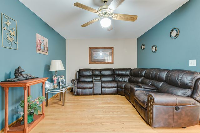 11733 Seagull Lane, Palos Heights, IL 60463