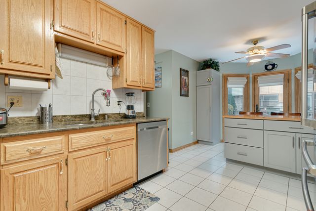 11733 Seagull Lane, Palos Heights, IL 60463